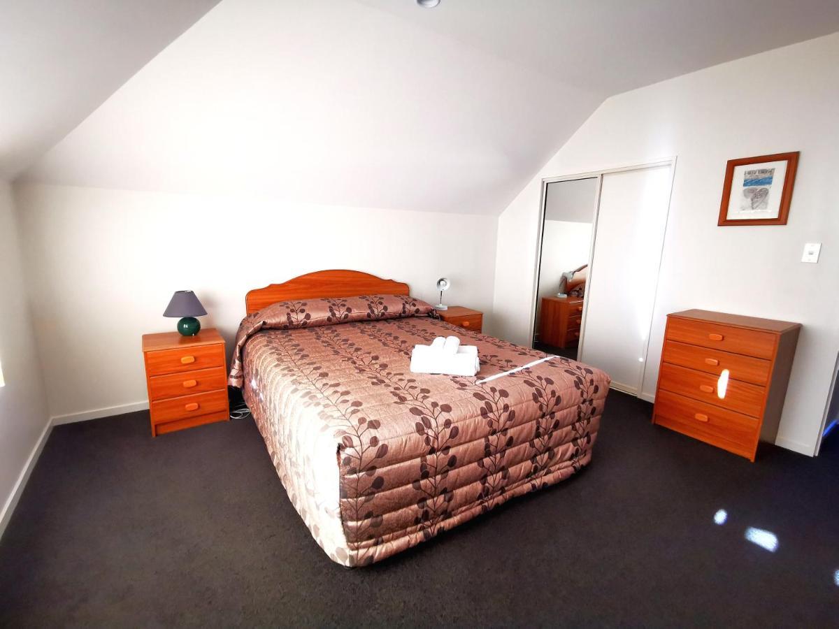 Les Troupes Apartments Акароа Екстер'єр фото